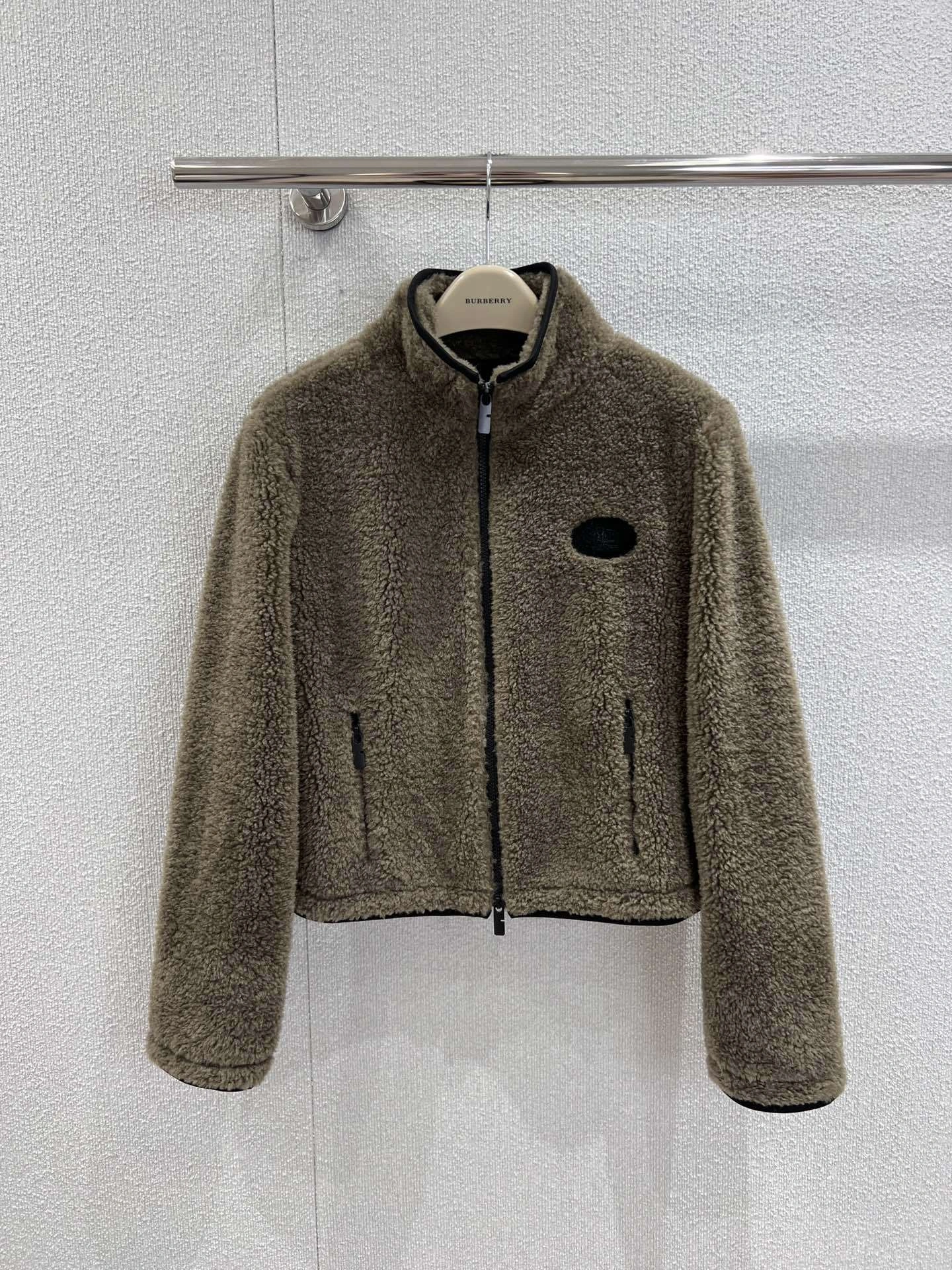 wg.luxury-- 2ur25rry wool 2colour item: E-F110J1405-2